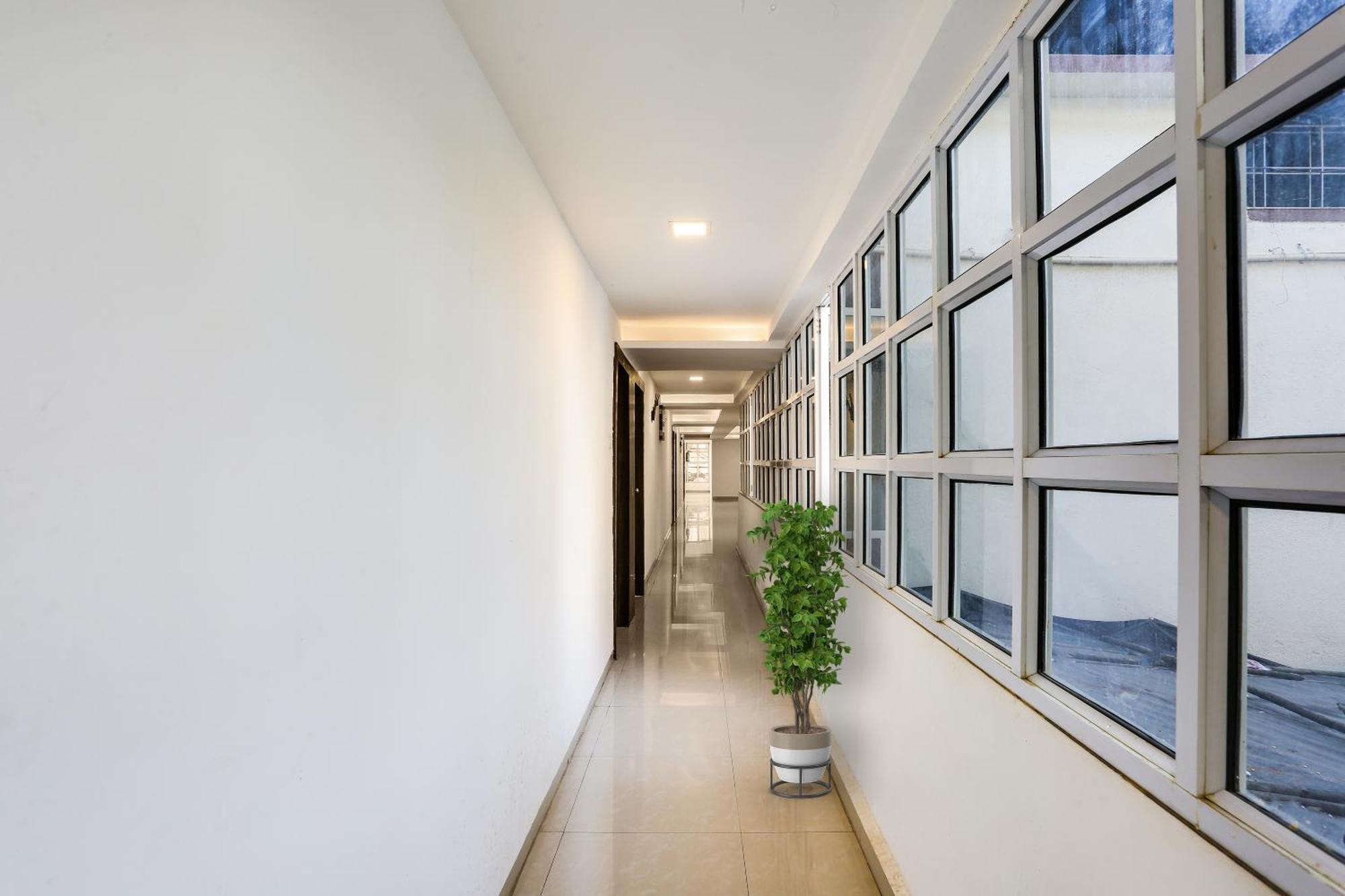 Capital O Arsh Executive Inn Mumbai Exterior photo