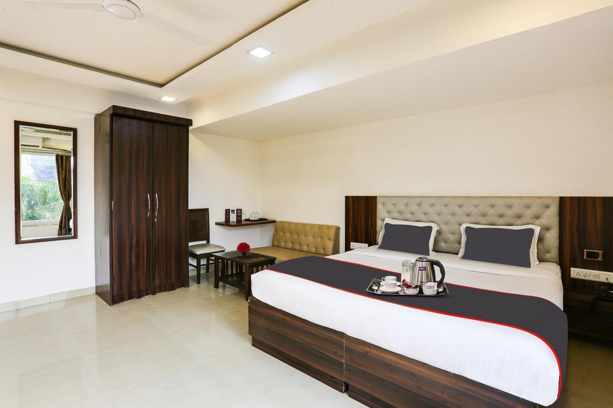Capital O Arsh Executive Inn Mumbai Exterior photo